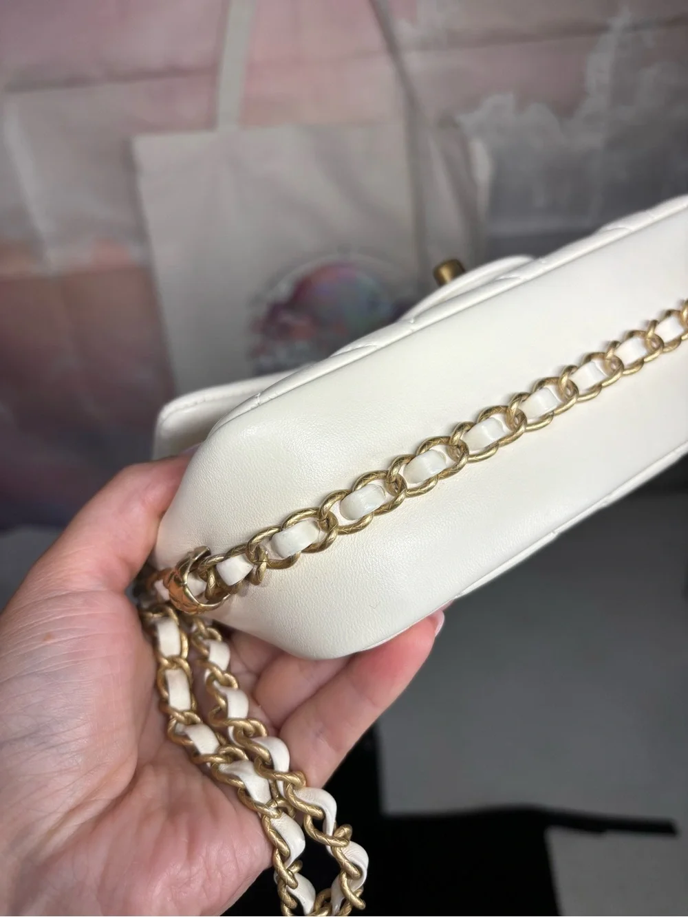 CHANEL White Quilted Lambskin Shoulder Bag with Gold Hardware
